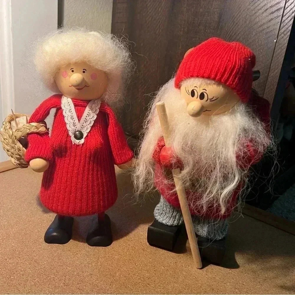 Vintage Ljungstrom Wooden Christmas Santa And Mrs Clause 1980s